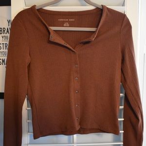 AE buttoned crop top